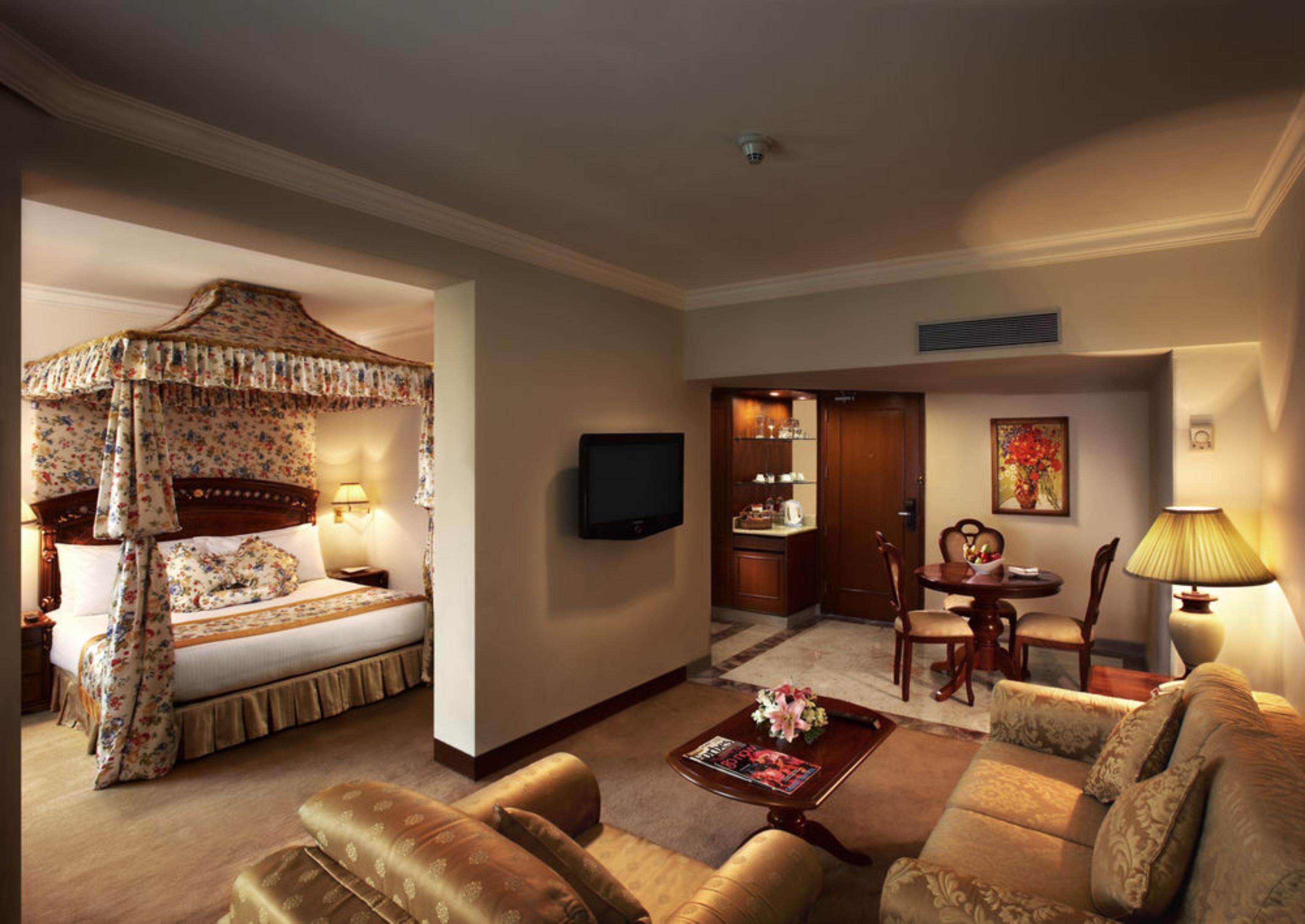 Hotel The Royal Plaza New Delhi Room photo